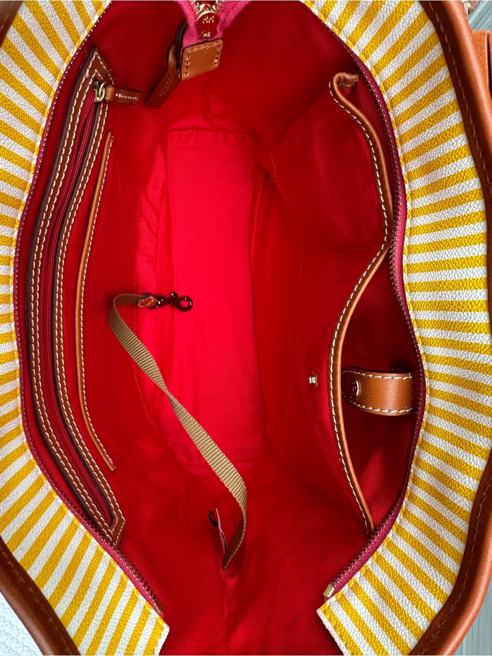 ๐ NWT Dooney & Bourke Striped Coated
Cotton Shopper Tote Yellow K9782515 - Picture 9 of 14
